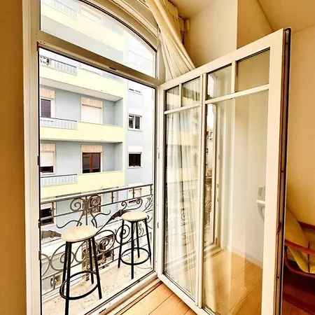 Lucky Alameda Apartment *